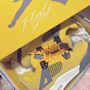 Yellow&Gray Jordans (Newly released) size 4 Youth/Grade school/Boys/Big Kids.